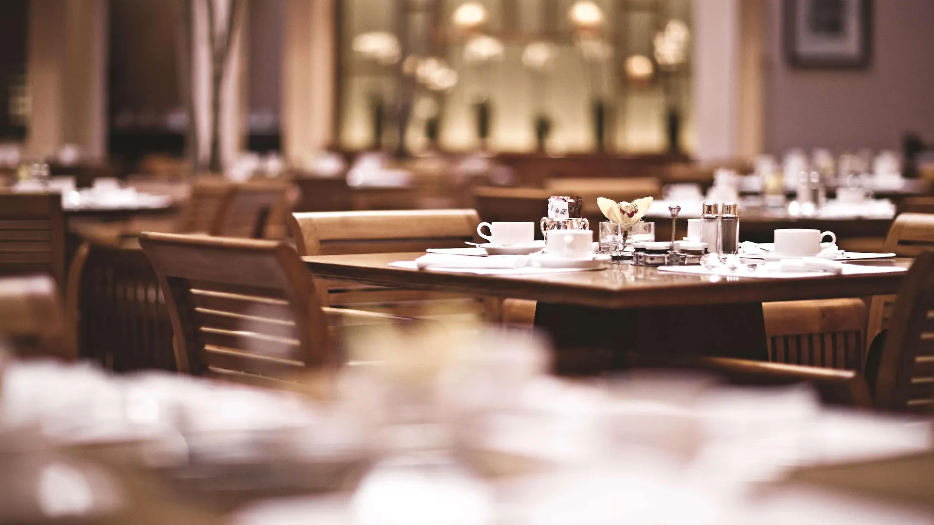 Fairmont Dubai Hotel