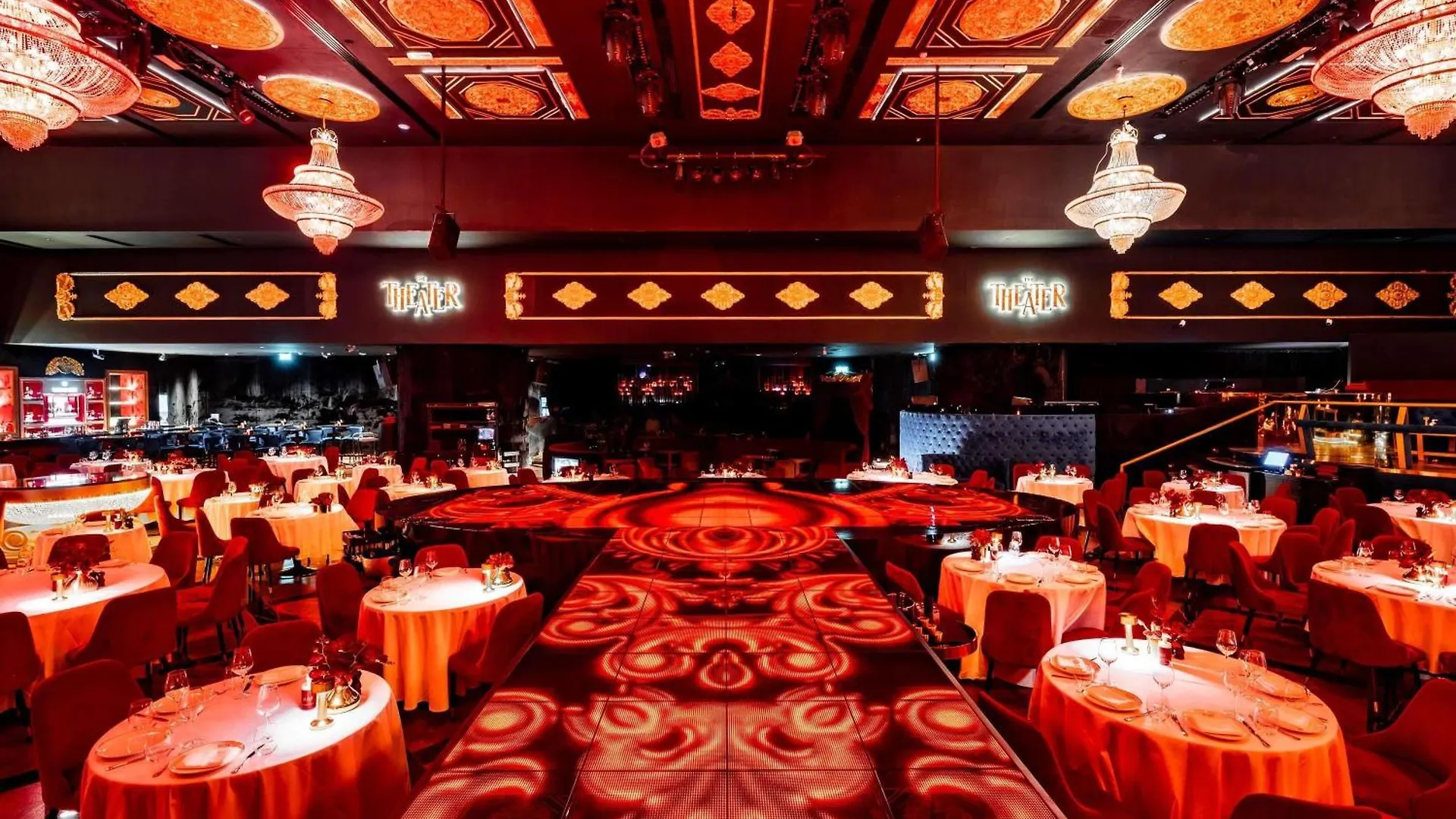 Fairmont Dubai Hotel