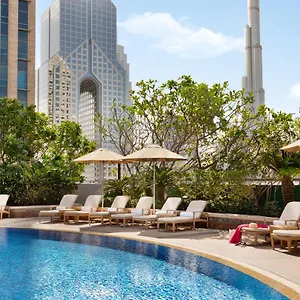 מלון דירות Shangri-La Apartments