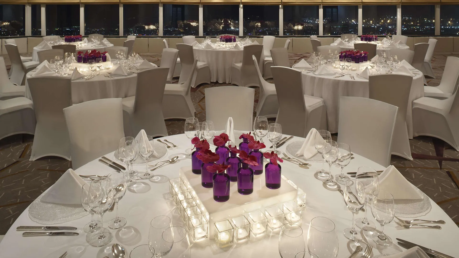 Fairmont Dubai Hotel