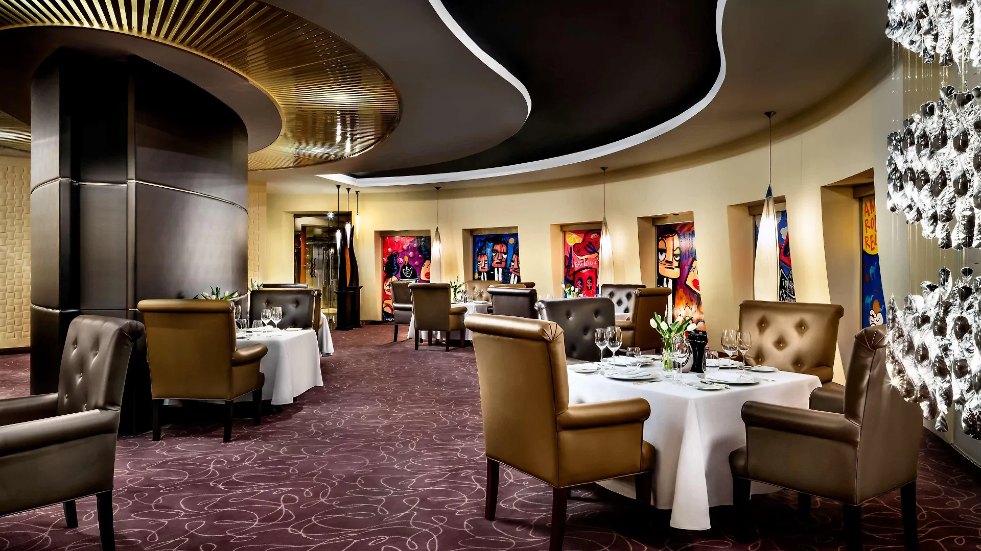 Fairmont Dubai Hotel