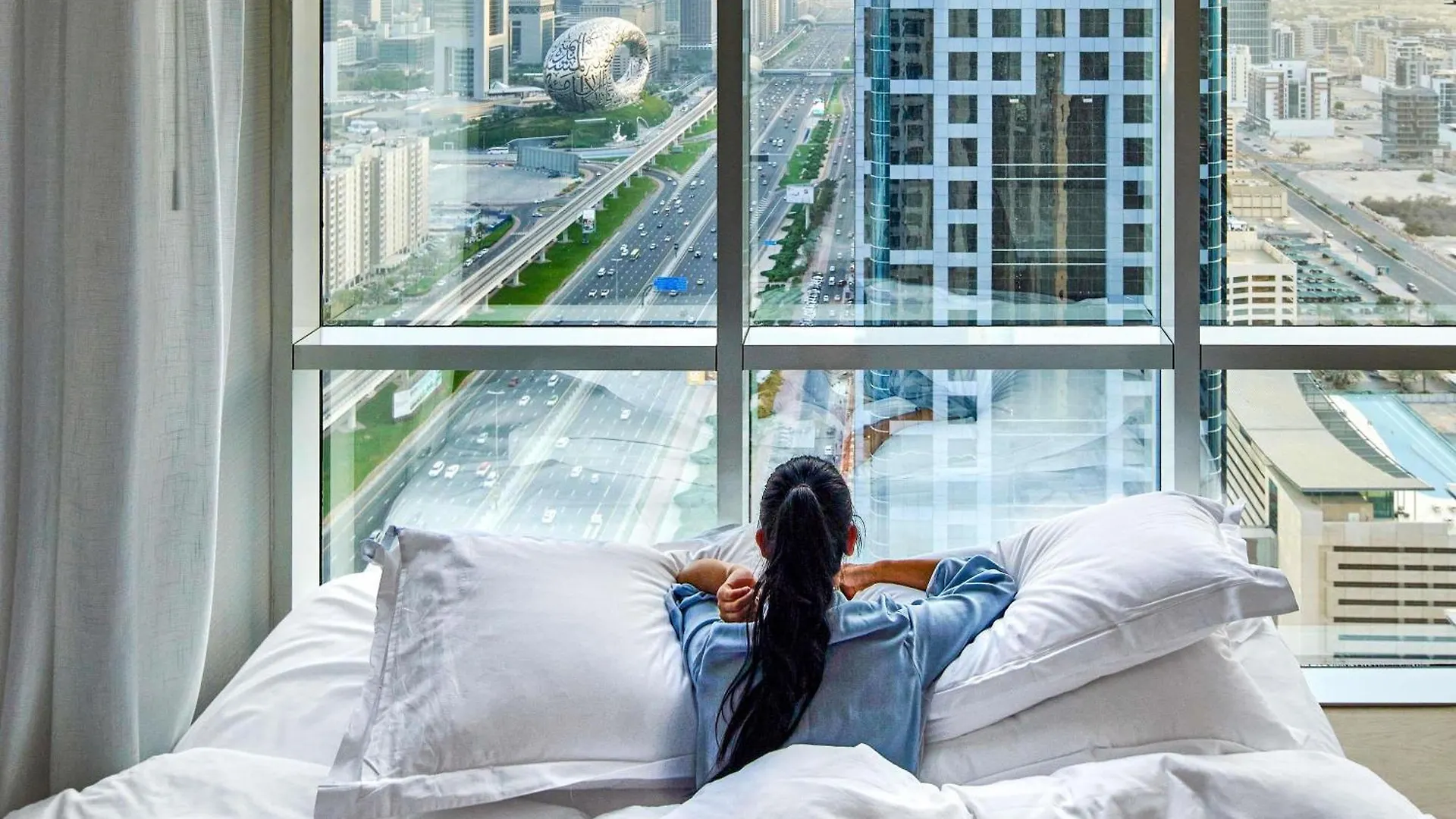 Fairmont Dubai Hotel