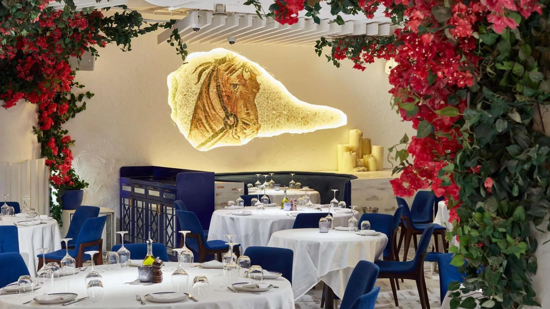 Fairmont Dubai Hotel 5*,